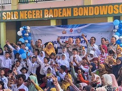 Cara Unik Polisi Bondowoso Peringati HUT Lantas Bersama Anak Difabel