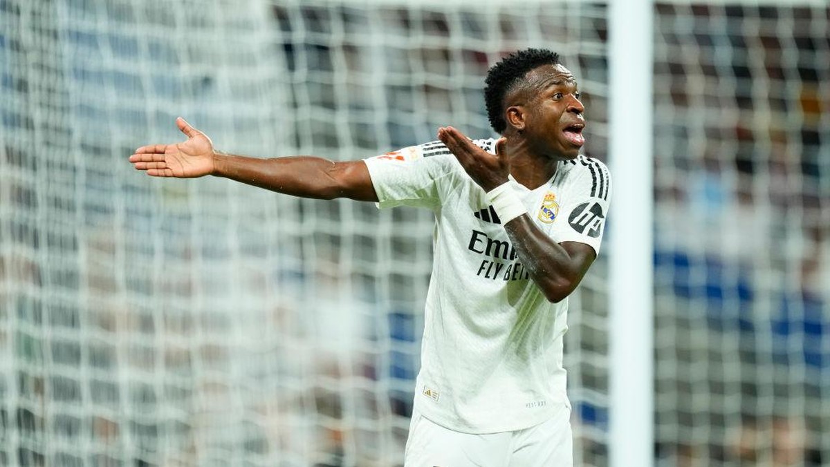 Aksi Vinicius Junior di laga Real Madrid vs Alaves. (Foto: Jose Breton/Pics Action/NurPhoto via Getty Images)