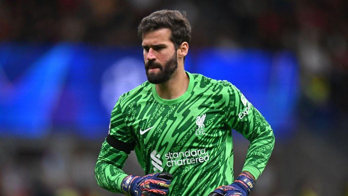 MILAN, ITALY - SEPTEMBER 17:  Alisson Becker of Liverpool looks on during the UEFA Champions League 2024/25 League Phase MD1 match between AC Milan and Liverpool FC at Stadio San Siro on September 17, 2024 in Milan, Italy. (Photo by Alessandro Sabattini/Getty Images)