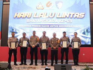 5 Anggota Satlantas Polres Batu Raih Penghargaan di HUT ke-69 Lalu Lintas 5 Anggota Satlantas Polres Batu Raih Penghargaan di HUT ke-69 Lalu Lintas