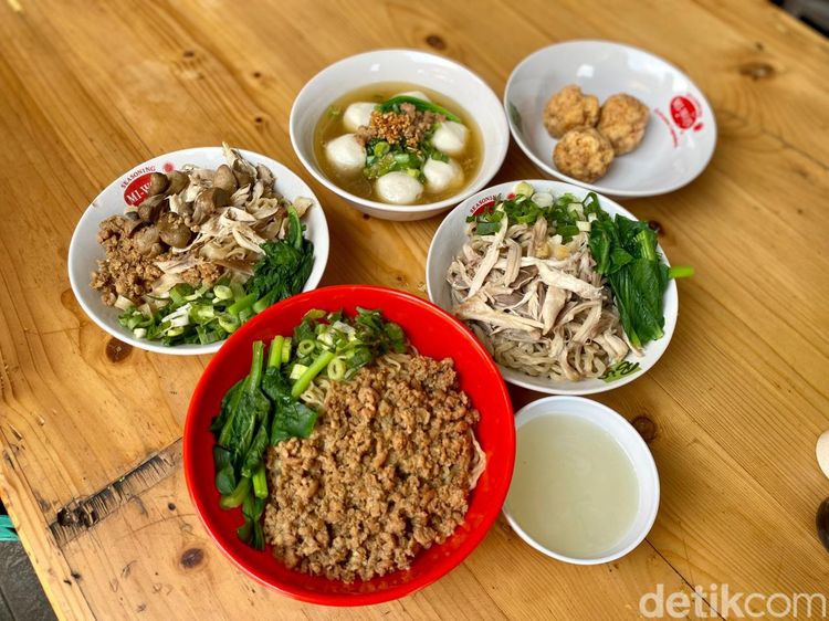 7 Bakmi Ayam Kampung Jagoan Jakarta: Ampuh Obati Ngidammu!
