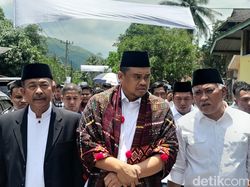 2 Calon Bupati Madina Sambut Bobby Nasution di Kampung Halamannya
