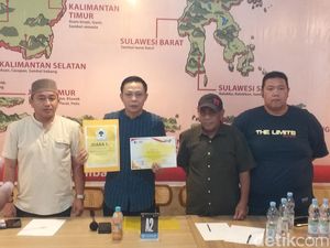 4 Pimcam Protes ke DPD II Golkar Makassar, Klaim Dipecat Sepihak