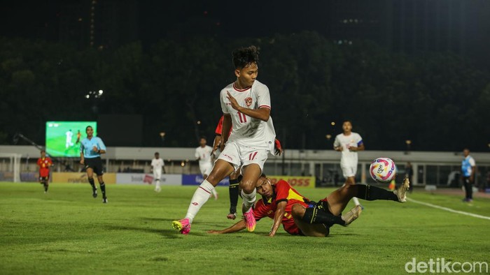 Indonesia Vs Timor Leste: Garuda Muda Unggul 2-0 di Babak Pertama Pemain Timnas Indonesia U-20 melakukan selebrasi usai membobol gawang Timor Leste di Stadion Madya, Jakarta, Jumat (27/9/2024). Skor sementara 2-0 untuk keunggulan Timnas Indonesia