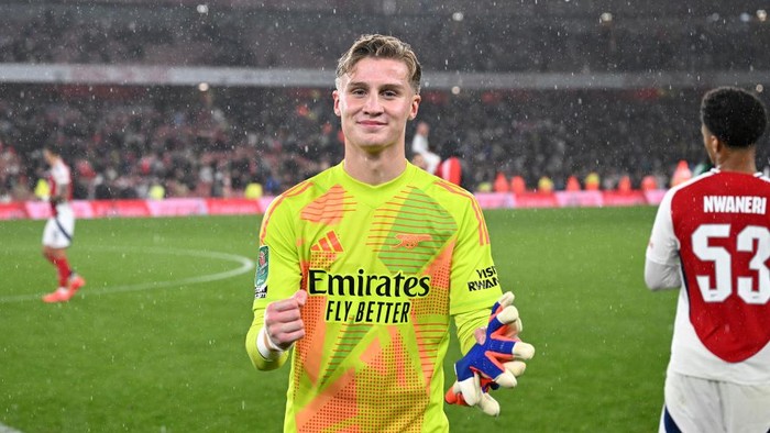 LONDON, ENGLAND - SEPTEMBER 25: Jack Porter of Arsenal celebrates after the Carabao Cup Third Round match between Arsenal and Bolton Wanderers at Emirates Stadium on September 25, 2024 in London, England. (Photo by Stuart MacFarlane/Arsenal FC via Getty Images)