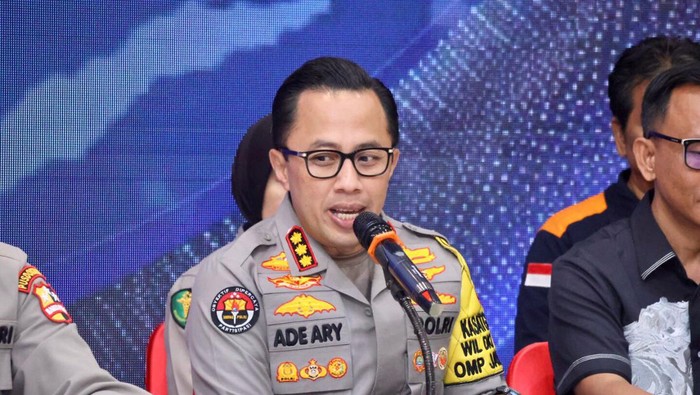 Kabid Humas Polda Metro Jaya Komisaris Besar Ade Ary Syam Indradi