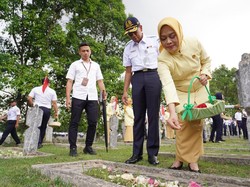 Rangkaian HUT Ke-79, KAI Gelar Tabur Bunga di TMP Cikutra