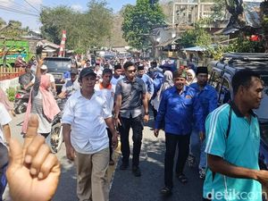 Warga di Wawo Minta Ady-Irfan Perhatikan Petani Jagung Warga di Wawo Minta Ady-Irfan Perhatikan Petani Jagung