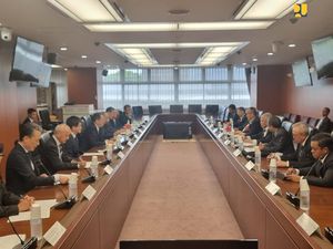 Bertemu Menteri Infrastruktur Jepang, Basuki Bahas WWF hingga IKN Bertemu Menteri Infrastruktur Jepang, Basuki Bahas WWF hingga IKN