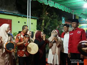 PDIP Surabaya Galang Warga Menangkan Risma-Gus Hans dan Eri-Armuji PDIP Surabaya Galang Warga Menangkan Risma-Gus Hans dan Eri-Armuji