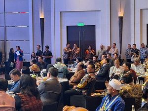 Bamsoet-Anwar Usman Hadiri Peluncuran Buku Sultan Najamudin Bamsoet-Anwar Usman Hadiri Peluncuran Buku Sultan Najamudin