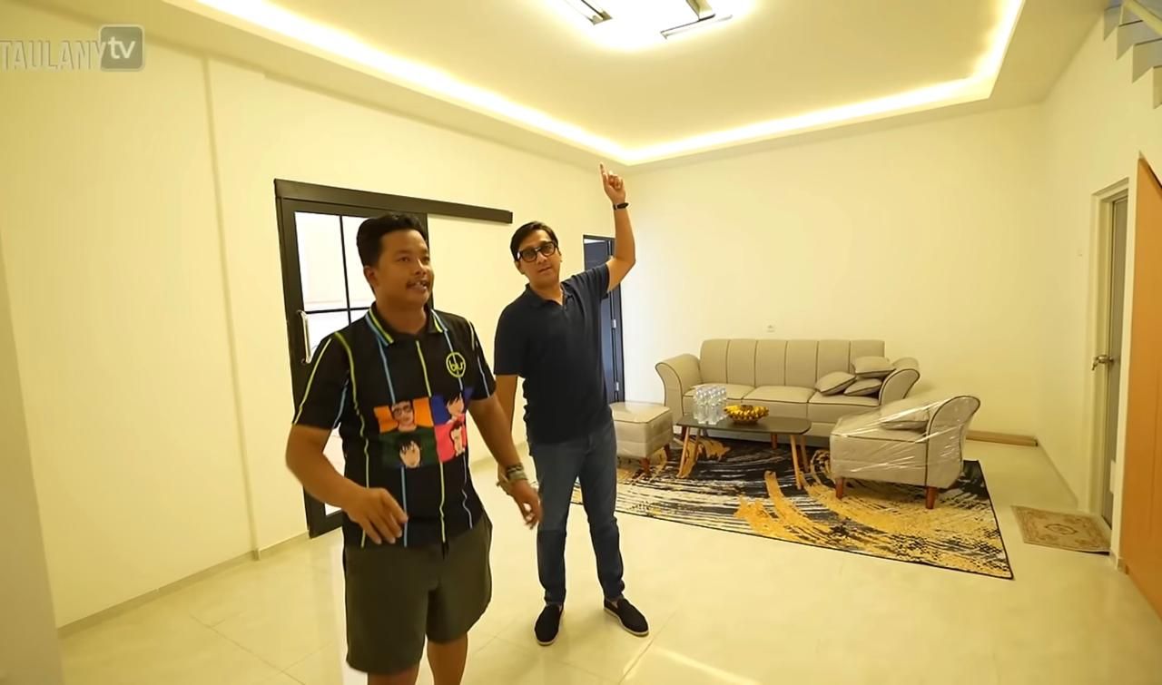Penampakan dalam rumah Dustin Tiffany