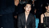 10 Gaya Artis Korea di Paris-Milan Fashion Week 2024, Jennie Berambut Pirang