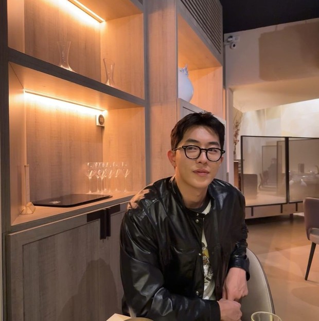 Potret Nam Joo Hyuk di Paris/ Foto: instagram.com/skawngur Potret Nam Joo Hyuk di Paris/ Foto: instagram.com/skawngur