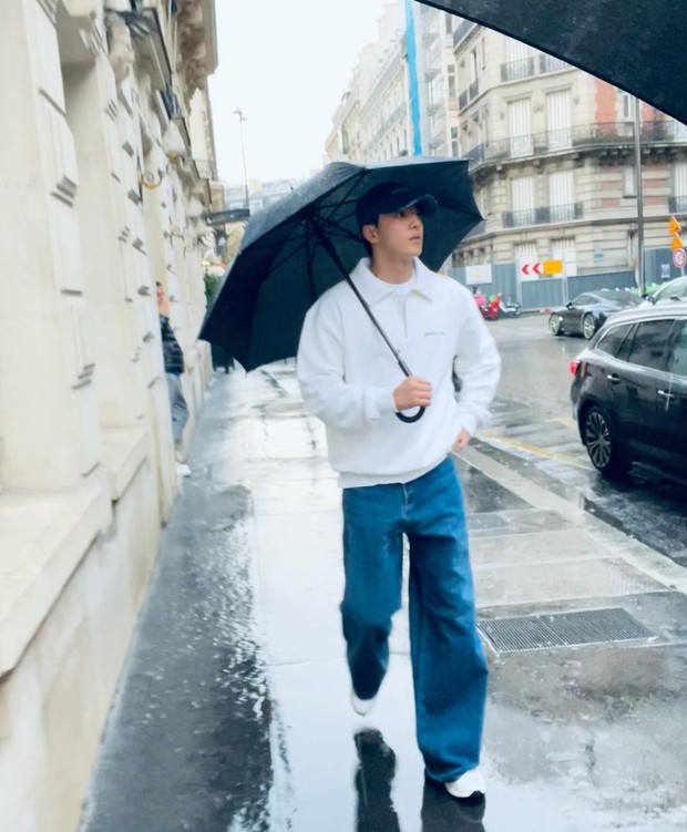 Potret perdana Nam Joo Hyuk di Paris/ Foto: instagram.com/skawngur Potret perdana Nam Joo Hyuk di Paris/ Foto: instagram.com/skawngur
