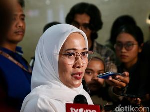 Langkah Terbaru Tia Rahmania Usai Dipecat PDIP Langkah Terbaru Tia Rahmania Usai Dipecat PDIP