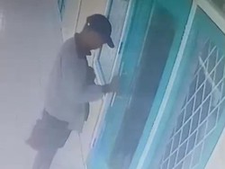 Pencuri Kotak Amal Masjid di Lubuklinggau Terekam CCTV