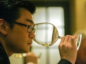 Pria Indonesia Ini Mengaku Kolektor Wine Ternyata Pemalsu Wine Ulung Pria Indonesia Ini Mengaku Kolektor Wine Ternyata Pemalsu Wine Ulung