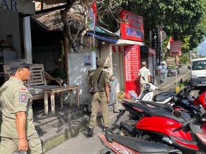 Viral WNA Diduga Mengamen di Pasar Tematik Ubud, Satpol PP Lakukan Penelusuran Viral WNA Diduga Mengamen di Pasar Tematik Ubud, Satpol PP Lakukan Penelusuran