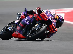 Tercepat di Kualifikasi MotoGP Mandalika 2024, Martin Pecahkan Rekor Adik Rossi