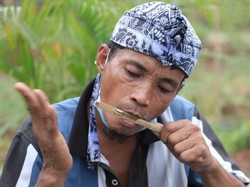 Alat Musik Tradisional Karinding: Bentuk, Cara Memainkan, dan Makna Filosofis