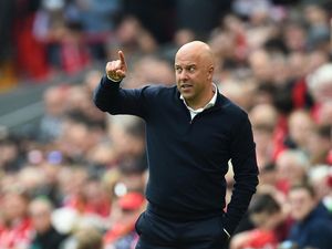 Slot soal Kontrak Salah, Van Dijk, dan Trent: Lihat Saja Nanti