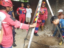 Sapi Warga Jatinom Klaten Mati Tercebur Sumur Sedalam 16 Meter