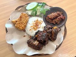 Iga dan Ayam Madu Asap yang Sedap Ada di Gading Serpong