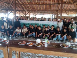 Pedagang Pariwisata di Mojokerto Serukan Pilkada Jatim Damai