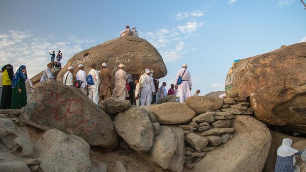 Mecca - Saudi Arabis: August 28, 2018. Jabal Thawr is historical place in Islamic world. Muslim pilgrims visiting Thawr Cave.