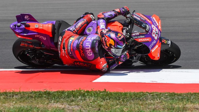 Hasil MotoGP Mandalika 2024: Jorge Martin juara, Marc Marquez gagal finis. (Foto: ANTARA FOTO/AHMAD SUBAIDI) Hasil MotoGP Mandalika 2024: Jorge Martin juara, Marc Marquez gagal finis. (Foto: ANTARA FOTO/AHMAD SUBAIDI)