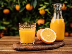 Rutin Minum Jus Jeruk Tiap Pagi Bisa Turunkan Kolesterol dan Hipertensi Rutin Minum Jus Jeruk Tiap Pagi Bisa Turunkan Kolesterol dan Hipertensi