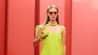 10 Koleksi Gucci Spring/Summer 2025, Didominasi Gaya Tahun 60-an