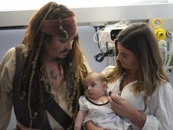 Video Jack Sparrow Kejutkan Anak-anak di RS di Spanyol