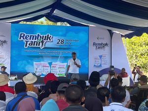 Perintah Jokowi, Volume Pupuk Subsidi Naik Jadi 9,5 Juta Ton Perintah Jokowi, Volume Pupuk Subsidi Naik Jadi 9,5 Juta Ton