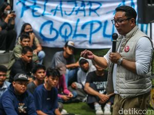 Video: RK Mau Buat Car Free Night Jakarta, Ajak Pemuda Kampung Jadi Panitia Video: RK Mau Buat Car Free Night Jakarta, Ajak Pemuda Kampung Jadi Panitia