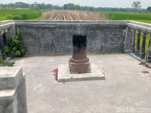 Kisah Tugu Manten Dekat Tol Klaten yang Disebut Mirip Puncak Candi Kisah Tugu Manten Dekat Tol Klaten yang Disebut Mirip Puncak Candi