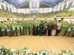 Pesan Khofifah untuk Puluhan Ribu Muslimat Pasuruan di Momen Maulid Nabi