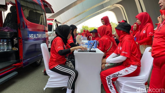 Cek Kesehatan di Peringatan Hari Jantung Sedunia 2024 Penyakit jantung menjadi penyebab ajal terbanyak di dunia. Yayasan Jantung Indonesia (YJI) menyinari hal itu dalam perayaan Hari Jantung Sedunia 2024.