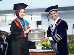Top! Dua Wisudawan Diploma Terbaik ITS Kompak Raih IPK 3,88
