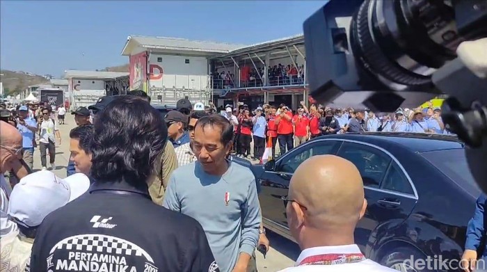 Presiden Joko Widodo di Sirkuit Mandalika. (Foto: Bayu Baskoro/detikcom)