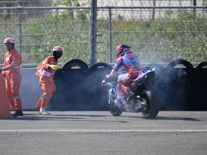 Kala Marc Marquez Sebut APAR Mandalika Memalukan-Bule Berhubungan Seks di Kuta Kala Marc Marquez Sebut APAR Mandalika Memalukan-Bule Berhubungan Seks di Kuta