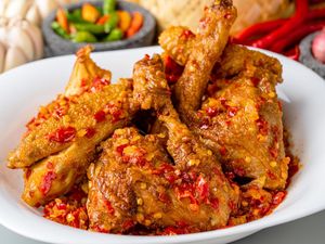 Resep Ayam Balado ala RM Padang yang Pedas Gurihnya Bikin Nagih Resep Ayam Balado ala RM Padang yang Pedas Gurihnya Bikin Nagih