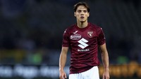 Samuele Ricci (Torino). Rising star Italia ini menjadi salah satu kandidat yang pertama kali muncul ke permukaan tak lama setelah Rodri cedera. Masih 23 tahun, dan mengaku banyak mempelajari gaya main Rodri. Foto: LightRocket via Getty Images/Marco Canoniero