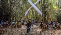 Serunya Belanja di Pasar Awi Campernik, Ada di Tengah Hutan Bambu