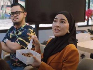 Shandy Purnamasari Doyan Makan Bubur Kaki Lima hingga Warteg