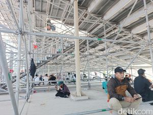 Kala Mandalika Panas Membara Saat Gelaran MotoGP Kala Mandalika Panas Membara Saat Gelaran MotoGP