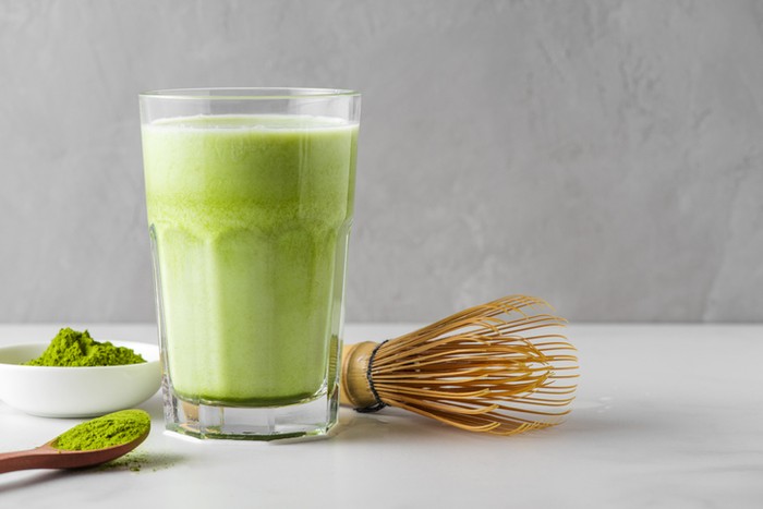 susu oat jenis susu yang cocok untuk meracik matcha latte