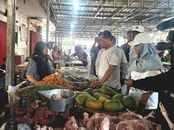 Blusukan ke Pasar, Ahmad Luthfi Tekankan Pembentukan Klaster Pedagang