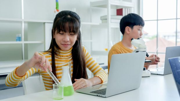 Contoh Perubahan Energi di Sekolah dan Manfaatnya